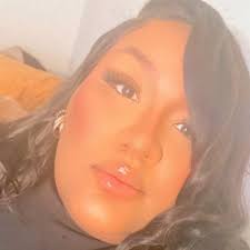 Hi Everyone, I really want some more Christian friends. I'm trying to step  out of my comfort zone and hang with women who are like minded and love GOD  & that lives