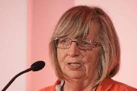 Patricia Fellows's Instagram, Twitter & Facebook