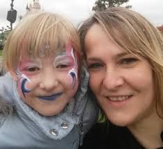 Veronique Dudicourt Smith is fundraising for Cancer Research UK