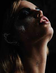 View more comments #42 astronaut asking for wishes from a horse genie. Daphne Groeneveld By David Roemer Graveravens