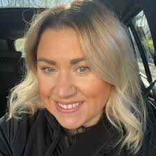 Is there anywhere that rents pontoons for multiple days?