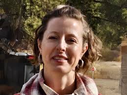 In Conversation with Melanie Kahn of Poppilu