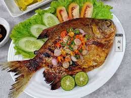 Hmmm teringat ada 2 keping lagi ikan bawal emas, boleh digoreng garam kunyit jer lah. Resepi Ikan Bawal Bakar Spesial Resepi Merory Sedap Betul