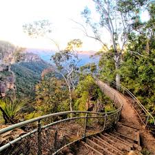 I'm waiting at platform 5 of central station for the departure of yay hehe it was a relaxing trip where i got to see the weekend no. Katoomba Round Walk One Of The Best Blue Mountains Walks