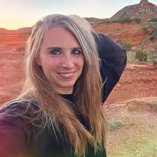 Maria Ostrander's Instagram, Twitter & Facebook