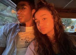 madison bailey jonathan daviss jd in 2020 outer banks the pogues obx madison bailey jonathan daviss jd