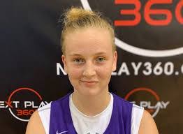 Brooke Suttle's Instagram, Twitter & Facebook