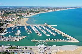 Rimini è situata sulla costa adriatica (del mar adriatico) nel sud. Rimini Tipps Fur Den Badeort An Der Italienischen Adria