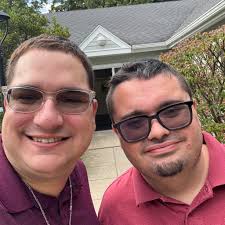 What do the OG and Theta markers signify?