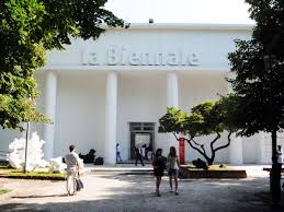 De artă cinematografică de la veneția (ro); Bienala De La VeneÈ›ia Artgift