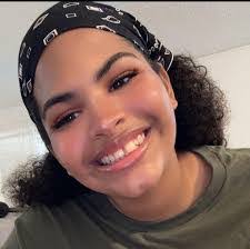 Carol Grimsley's Instagram, Twitter & Facebook