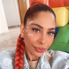 Chantal Castro's Instagram, Twitter & Facebook