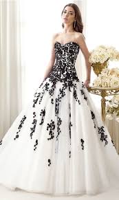 Ball Gown Black And White Wedding Dresses Black And White Fairytale Wedding Dress By Delsa White Lace Wedding Dress White Ball Gowns Black White Wedding Dress