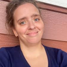 Robyn Marie (@journeyof_robyn)