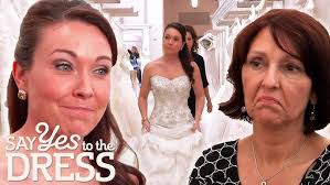 This Real Housewives Star Is Looking For The Perfect Dress!