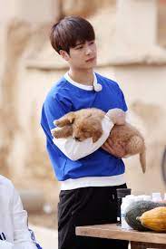 Jackson is going to beat jong kook!! Hq Jackson In Running Man China Photos Got7 Amino Got7 Got7 Jackson Jackson