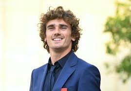 Antoine griezmann has found himself at the centre of a racism storm tonight after posting a picture of himself in a controversial fancy dress outfit. Obm8lh8kkmxxbm