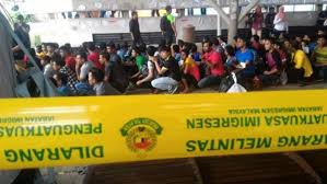 Home minister zahid hamidi says these illegal immigrants may cause a threat to malaysia's security. Malaysia Cracks Down On Illegal Workers The Daily Star