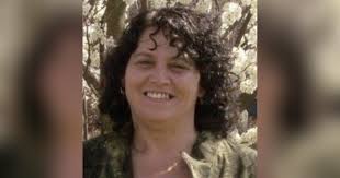 Obituary for Sandra Lucas "Sandi" Courts