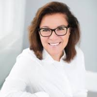 Karin Klock's Instagram, Twitter & Facebook