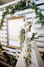 Pallet Backdrop With Laced Tipi Pallet Backdrop Boho Backdrop Hanging Floral Decor