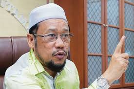 Look Away If You Think Flight Attendant Uniforms Are Too Revealing," Says  Transport Minister