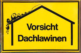.und gegebenenfalls auch zum testnachweis, räumliche abgrenzbarkeit auf der kommunalen ebene und eine enge rückkopplung an den öffentlichen gesundheitsdienst, heißt es in der vorlage. 98 Beste Dachlawinen Bilder Stock Fotos Vektorgrafiken Adobe Stock