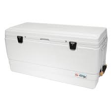 Both trays are made of a specially formulated copolymer plastic. Igloo Marine Ultra 162 Quart Cooler Nrs