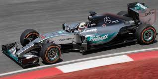 Largement plus performantes que leurs concurrentes, la décision pour la victoire entre les deux w10 se joue dès l'extinction des feux, quand lewis hamilton prend un meilleur départ que valtteri. Mercedes F1 W06 Hybrid Wikipedia