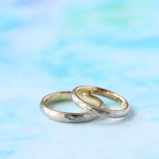 槌目模様仕立てのプラチナとゴールドのコンビカラーの結婚指輪 marriage wedding ring bridal k18 pt900 マリッジリング 結婚指輪 オーダーメイド コンビカラー ウエディング ith イズマリッジ 結婚指輪 結婚指輪 オーダーメイド 指輪