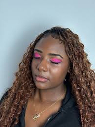 Is anybody interested in service for service 🥹 I am a hair stylist and  MUA. I'm more specifically looking for a tattoo artist for a couple of  tattoos nothing too dramatic 🫠