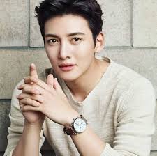 In 2017, ji starred in the action film, fabricated city, playing the role of a jobless game addict who becomes a framed murderer. Ji Chang Wook Kimdir Kivi Tadinda