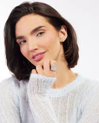 Brilliance that lasts forever. ✨ Shop Prazana Lab-Grown Diamonds now:  https://bit.ly/4kmp9SO