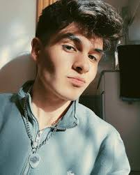 Joel Vidal's Instagram, Twitter & Facebook