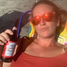 Traci Floyd in people