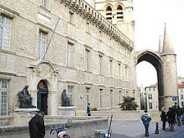 Les archives de la ville de montpellier ont fait appel à bernard muzas, un artisan potier, pour réaliser des magnets en terre cuite vernissée, selon les techniques traditionnelles . University Of Montpellier Wikipedia