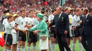 10.05pm gmt 22:05 moller scores and england are out! Fussball Europameisterschaft 1996 Was Aus Den Em Helden Geworden Ist Fussball Stuttgarter Zeitung