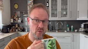 Fredagspraten:, Ikke skriv det du tenker, men tenk før du skriver!, Alt for  mange bruker Facebook som ei dynge for å slenge ut meninger de burde holdt  innerst i seg selv, er Kjetils mening denne ...