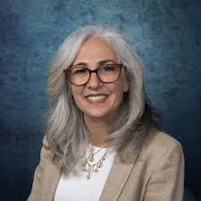 Lin Hillis's Instagram, Twitter & Facebook