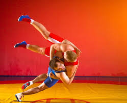 (210801) — chiba, 1 agosto, 2021 (xinhua) — luis alberto orta sánchez (d), de cuba, compite con victor ciobanu, de república de moldavia, durante la semifinal de lucha grecorromana de 60kg masculina, en los juegos olímpicos de tokio 2020, en chiba, japón, el 1 de agosto de 2021. Lucha Grecorromana Issuu