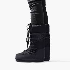 Moon boot damen boots schneestiefel stiefel winterschuhe silber. Damen Schuhe Moon Boot Classic Plus 14023300 001 Schwarz Fur 99 50 Sneakerstudio De