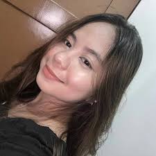 Both scissors were made by Maped, one is plain, the other is with Barbie  branding. You could see na nilagyan lang ng sticker ng Barbie yung isa.  Plain one costs 37php, while