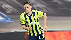 The midfielder quit germany's national team in 2018, citing racism by the german federation. Arsenal Fans Look Away Mesut Ozil Still Has The Gift Of Outrageous Assists Planet Football