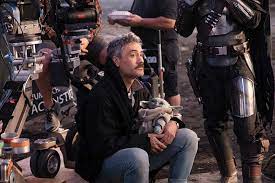 On The Set Of Mandalorian With Jon Favreau Taika Waititi And More Mandalorian Star Wars Holiday Special Taika Waititi