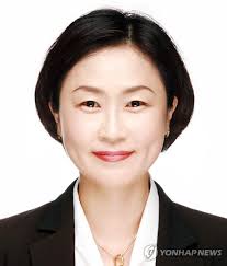 당신과 만나기 위해 태어난 운명의 사람. í•œêµ­ë‹¹ ë¶€ì‚°ì‹œë‹¹ ëŒ€ë³€ì¸ì— ìœ¤ì§€ì˜ ì‹œì˜ì› ìž„ëª… ì—°í•©ë‰´ìŠ¤