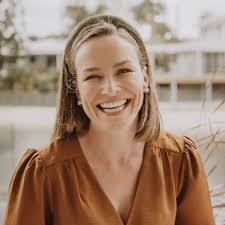 Melanie Schubert's Instagram, Twitter & Facebook