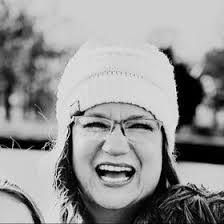 Kari Mclaughlin's Instagram, Twitter & Facebook