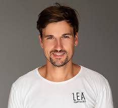 Luis Frey's Instagram, Twitter & Facebook