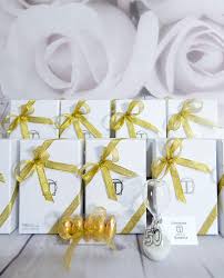E' un momento speciale, che deve essere celebrato con amore, dedizione e passione. Bomboniera Clessidra Con Ciondolo 50 Anni Tabor Mobilia Store Home Favours