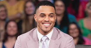 The Bachelor Season 29: Who Did Grant Ellis Pick During The Finale & Did  They Get Engaged? Find Out